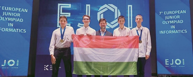 Magyar informatikus diákok sikere