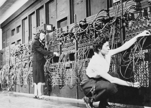 Az ENIAC programozásán dolgozó nők.